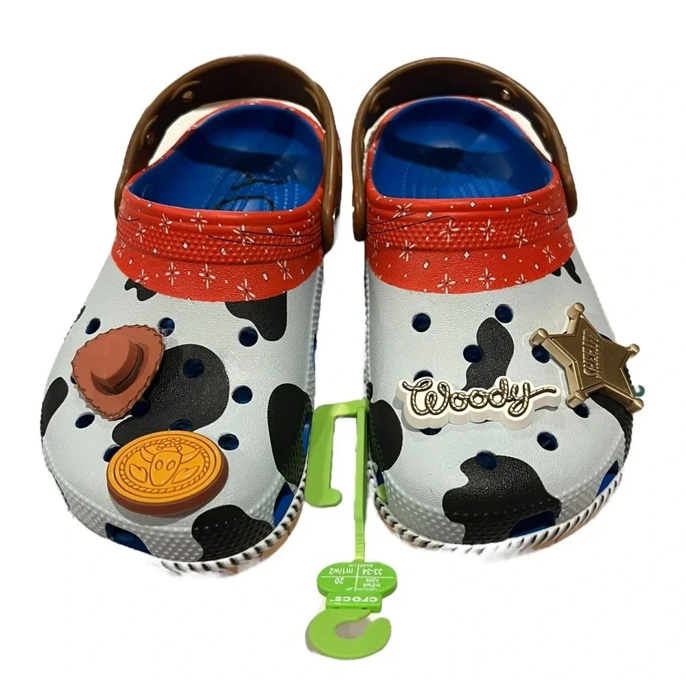 NWT Crocs Toy Story Woody Classic Clogs in size youth 2